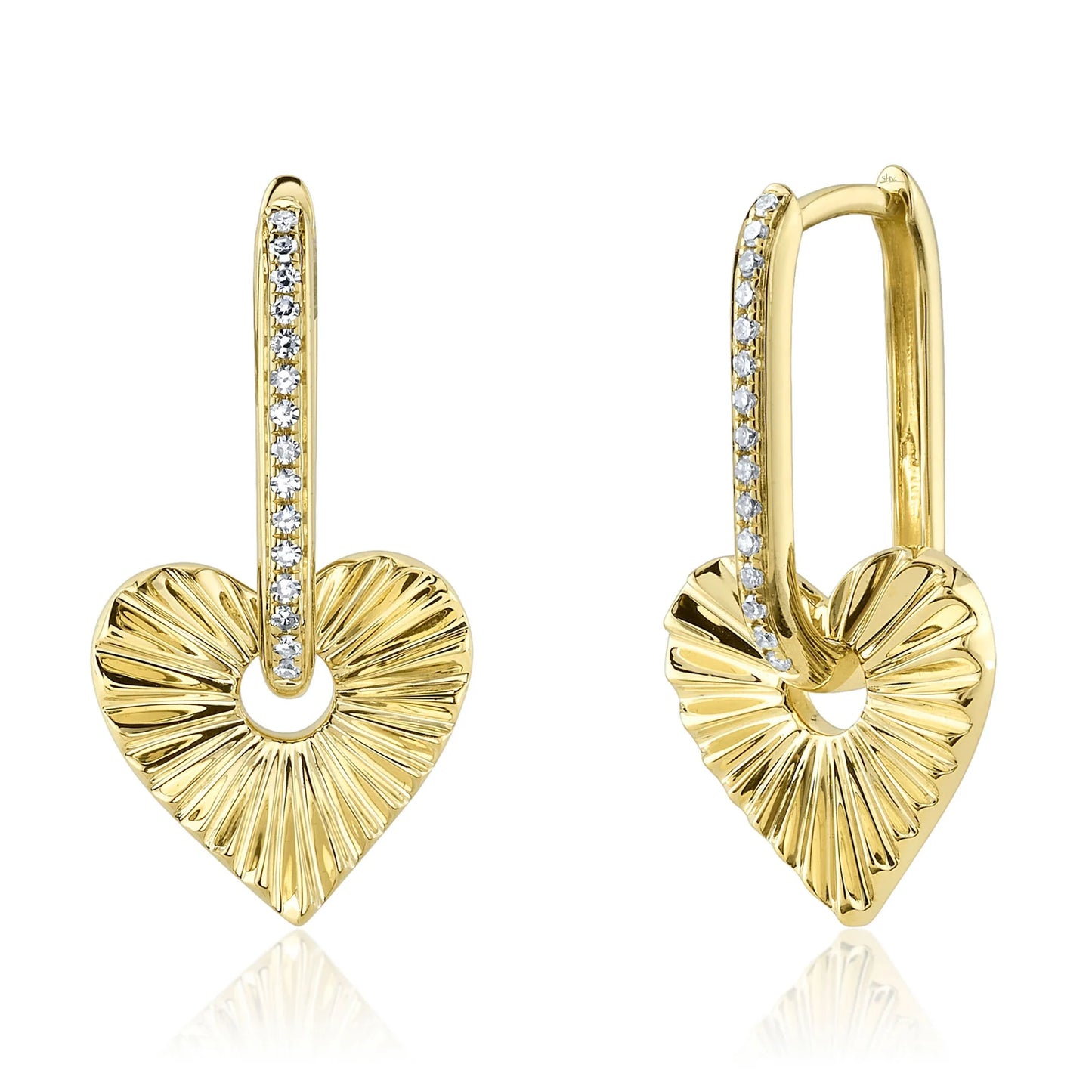 Elegant 0.08CT Diamond Heart Earring: Timeless Love and Sparkle
